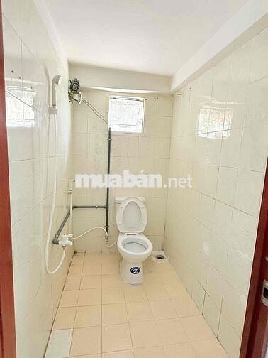 Cho Thuê nhà mặt tiền hẻm 15 Bùi văn ba q7