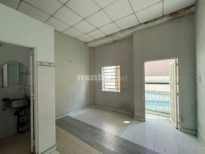 Bán gấp Nhà riêng 3 tầng Thoại Ngọc Hầu, 54m2sd, cách mặt tiền 1 căn 