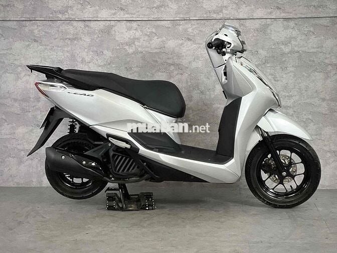 Honda Lead 125 2Val 2019 Bạc Smartkey