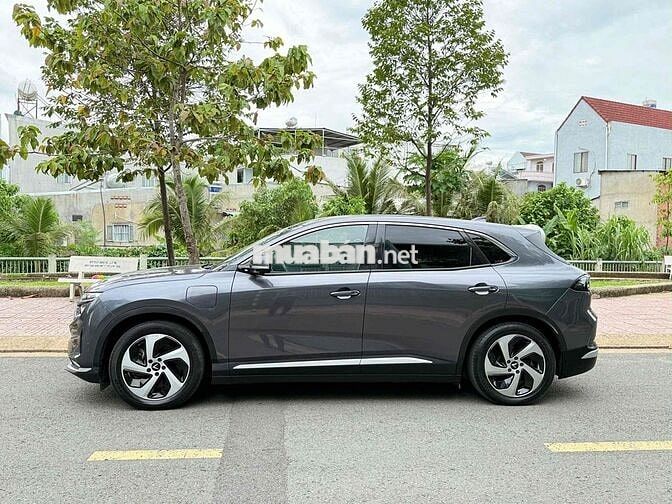 VinFast VF8 ECO/SDI 2023 Xám