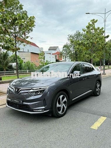 VinFast VF8 ECO/SDI 2023 Xám
