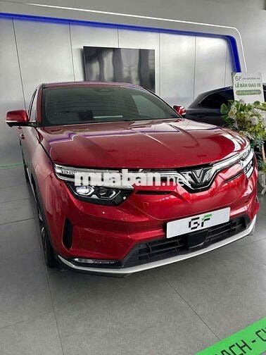 VinFast VF8 Eco 2023 Đỏ 17000 km