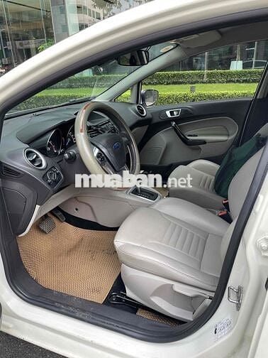 Ford Fiesta Titanium 2016 Trắng 63 ngàn kilomet