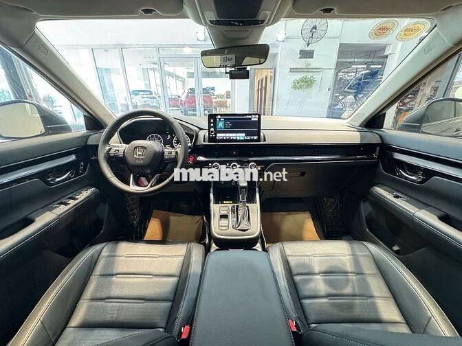 Honda CR-V L . Mua ngày 4/12/25. Odo 8000.Mới Cứng