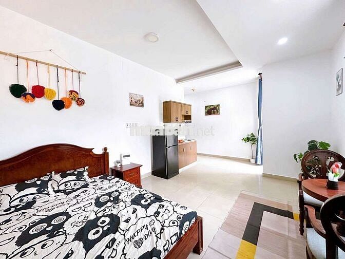 Sutdio siêu rộng ban công thoáng + sát vạn hạnh Mall + thang máy 