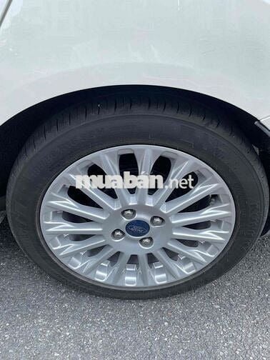 Ford Fiesta Titanium 2016 Trắng 63 ngàn kilomet