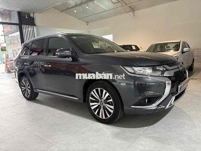 Mitsubishi Outlander CVT 2022 Đen Tự động