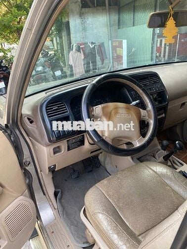 Isuzu Trooper Vàng cát Số sàn
