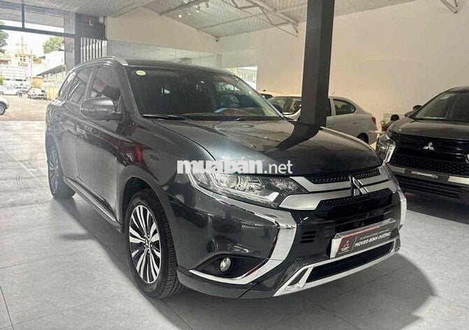 Mitsubishi Outlander CVT 2022 Đen Tự động