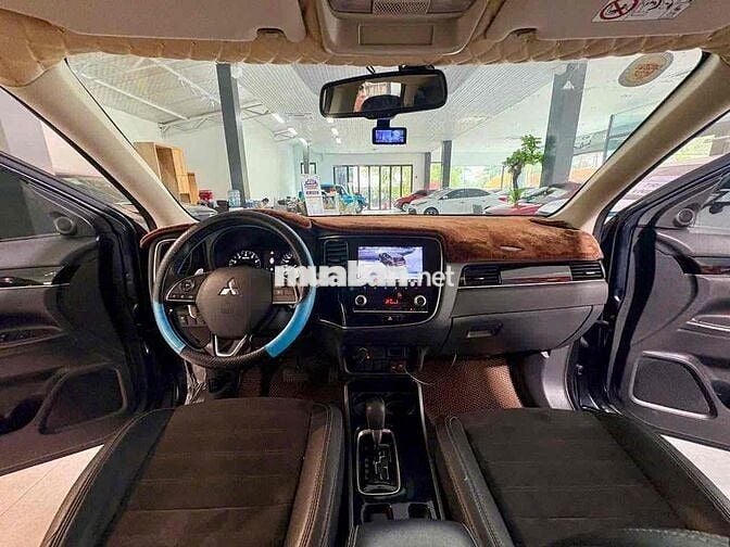 Mitsubishi Outlander CVT 2022 Đen Tự động