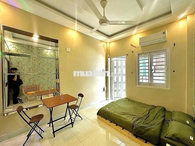 Cho Thuê Căn Hộ Bancol Tách Bếp Full NT Rộng 25m2 Ngay Chợ Bàn Cờ Q3