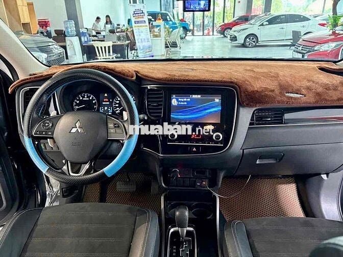Mitsubishi Outlander CVT 2022 Đen Tự động
