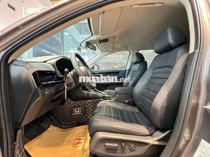 Honda CR-V L . Mua ngày 4/12/25. Odo 8000.Mới Cứng