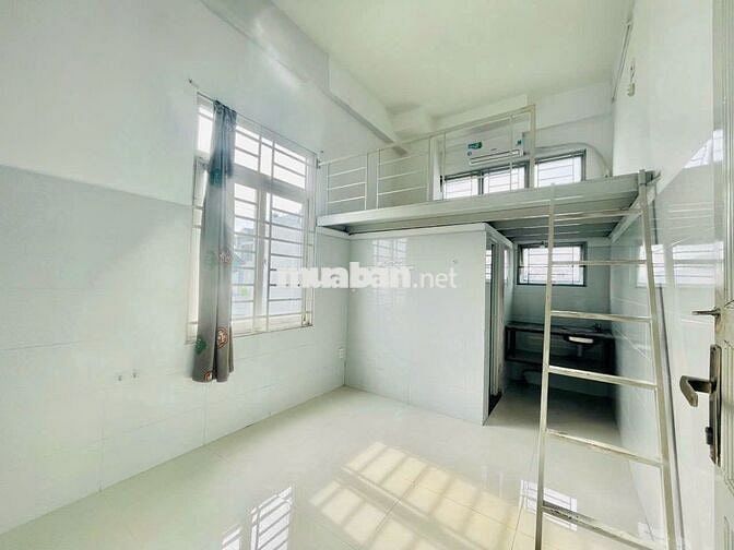 Duplex gác cao 2m có máy lạnh đi bộ qua VLU giá rẻ
