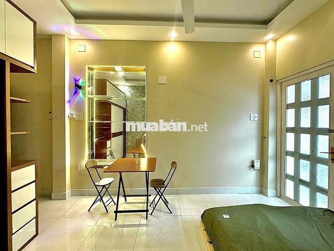 Cho Thuê Căn Hộ Bancol Tách Bếp Full NT Rộng 25m2 Ngay Chợ Bàn Cờ Q3