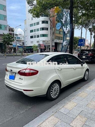 Ford Fiesta Titanium 2016 Trắng 63 ngàn kilomet