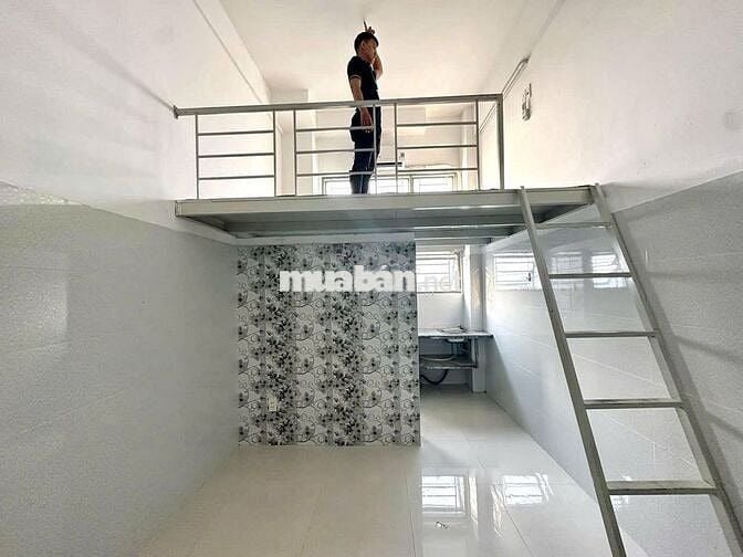 Duplex gác cao 2m có máy lạnh đi bộ qua VLU giá rẻ