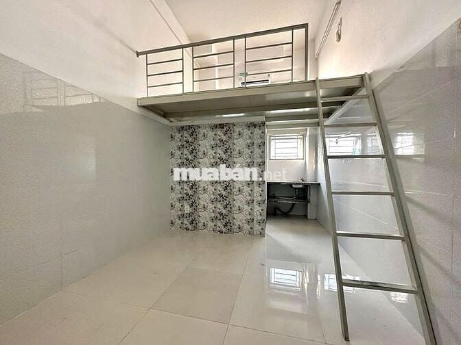 Duplex gác cao 2m có máy lạnh đi bộ qua VLU giá rẻ