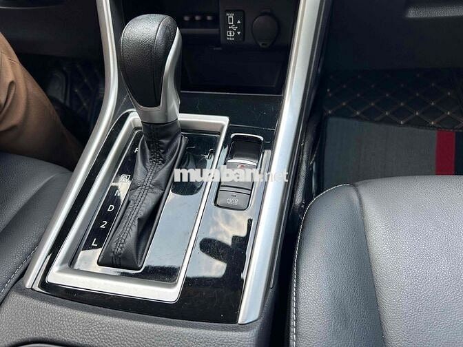Mitsubishi Xpander Premium 2023 Trắng 25.000km