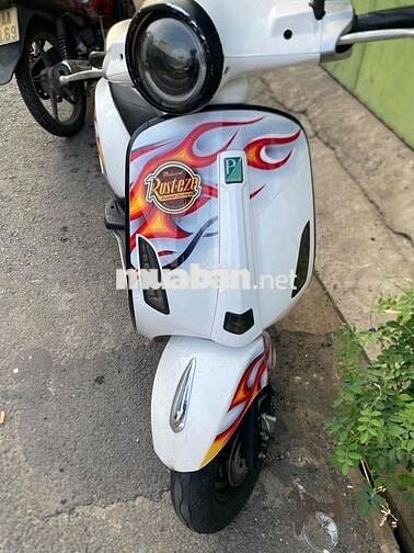 Piaggio Vespa 50 Trắng