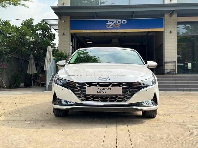 Hyundai Elantra 2.0 Cao Cấp 2024 Trắng 20.000 Km