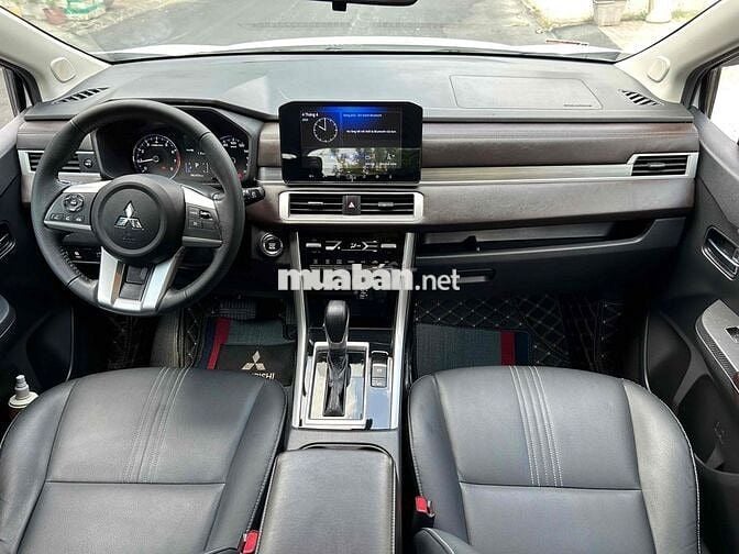 Mitsubishi Xpander Premium 2023 Trắng 25.000km