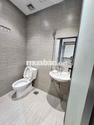 Cho thuê căn hộ 2pn1wc ban công thang máy giặt riêng full nt ở quận 3