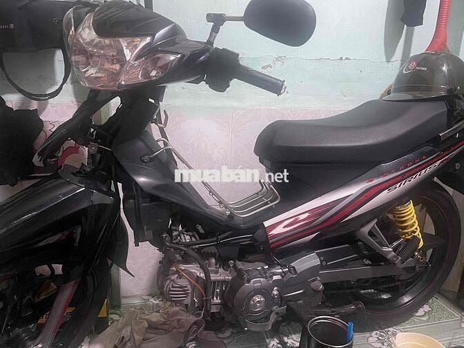 Yamaha Sirius Thể thao màu Đen 4 thì