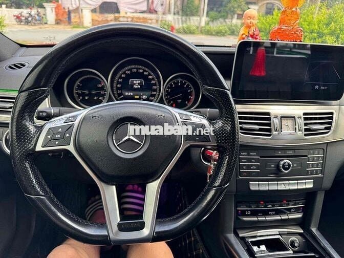 Mercedes-Benz E200 2015 Số điện tử Đỏ