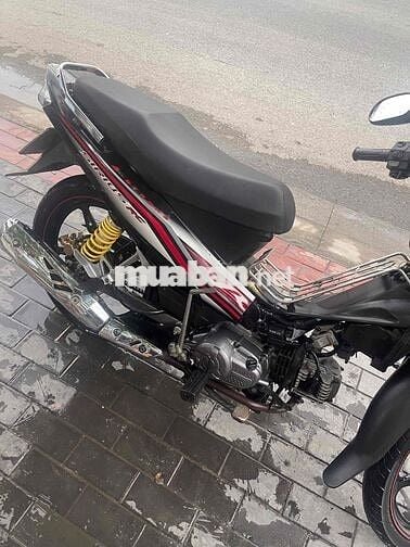 Yamaha Sirius Thể thao màu Đen 4 thì