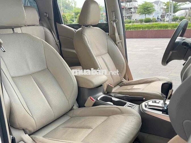 Nissan Navara VL 4X4 2017 Trắng 80000 km
