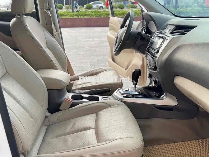 Nissan Navara VL 4X4 2017 Trắng 80000 km