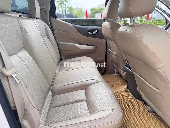 Nissan Navara VL 4X4 2017 Trắng 80000 km