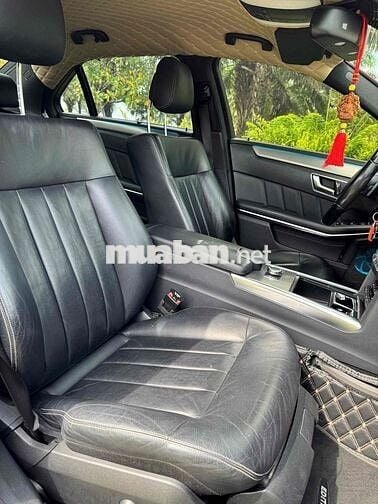 Mercedes-Benz E200 2015 Số điện tử Đỏ