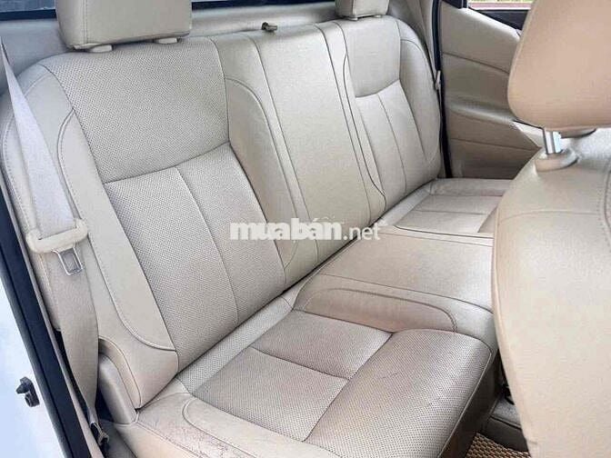 Nissan Navara VL 4X4 2017 Trắng 80000 km