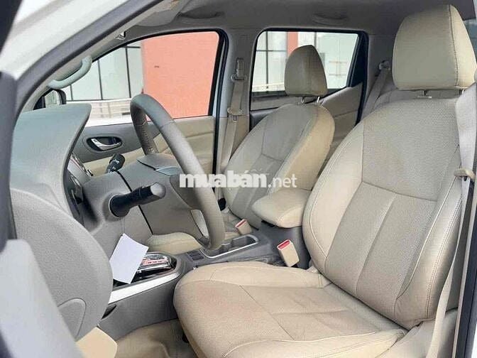 Nissan Navara VL 4X4 2017 Trắng 80000 km