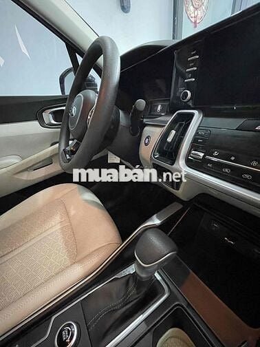 KIA SORETO sx 2021 dầu ,lướt 47.000km 7 chổ, màu đ