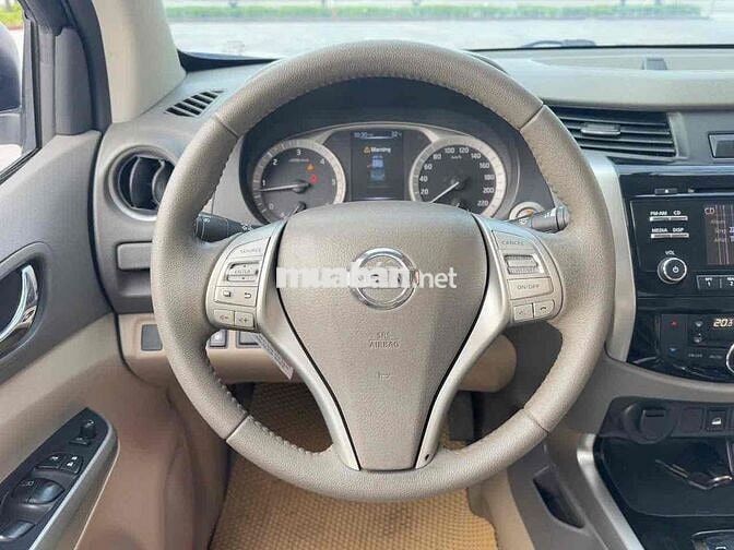 Nissan Navara VL 4X4 2017 Trắng 80000 km