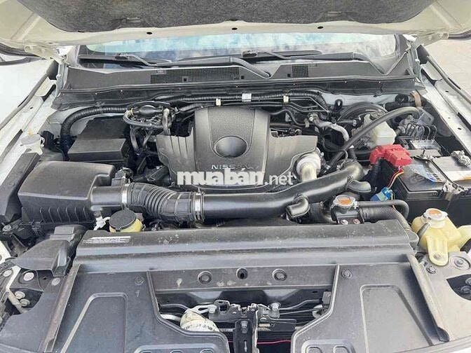 Nissan Navara VL 4X4 2017 Trắng 80000 km
