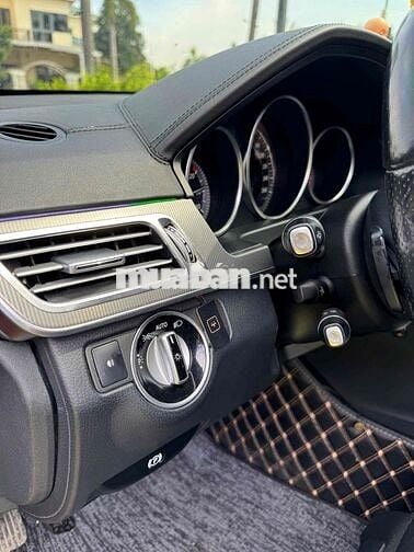 Mercedes-Benz E200 2015 Số điện tử Đỏ