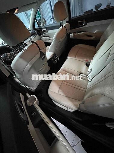 KIA SORETO sx 2021 dầu ,lướt 47.000km 7 chổ, màu đ