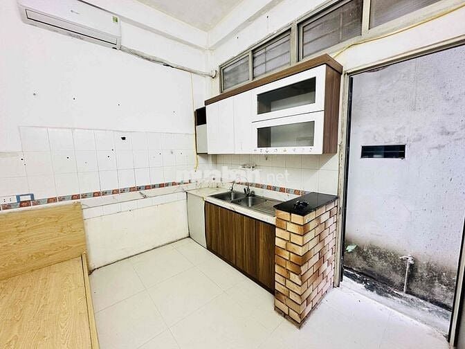 Phòng 15m-Vệ Sinh Riêng Giá 2x Tại Lạc Long Quân-Tây Hồ
