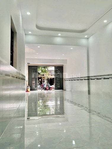 NHÀ MT KD ĐA NGHÀNH - DT 4.6 X 20 - NHỈNH 6 TỶ TL