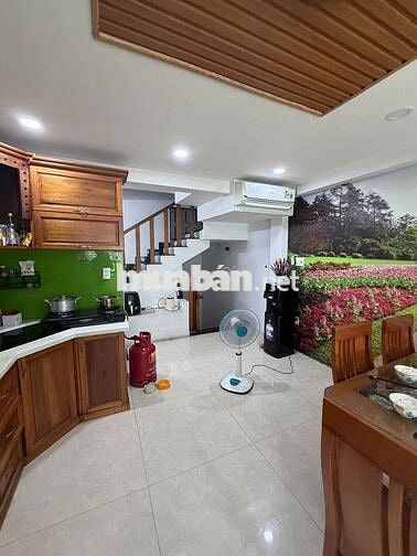 Cho thuê nhà nguyên căn, 3PN - 4WC,có thể làm 4PN or mở Spa hay kd nhỏ
