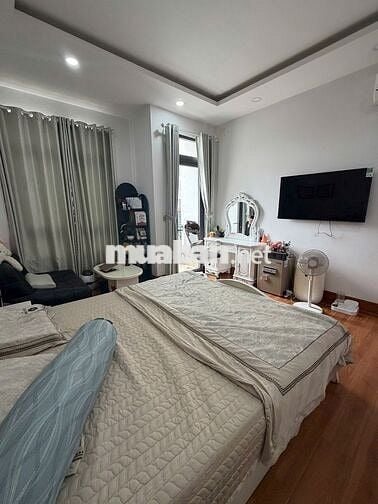 Cho thuê nhà nguyên căn, 3PN - 4WC,có thể làm 4PN or mở Spa hay kd nhỏ