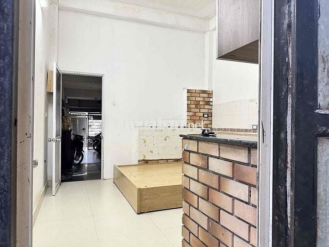 Phòng 15m-Vệ Sinh Riêng Giá 2x Tại Lạc Long Quân-Tây Hồ