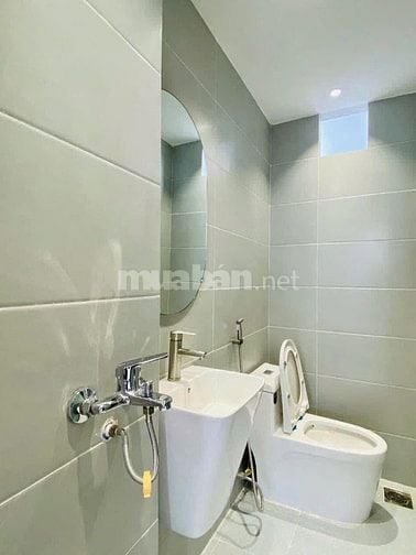 Nhà vuông vức DT 56m2 Hoàng Bật Đạt P15 Q. Tân Bình giá 3tỷ200tr, đang