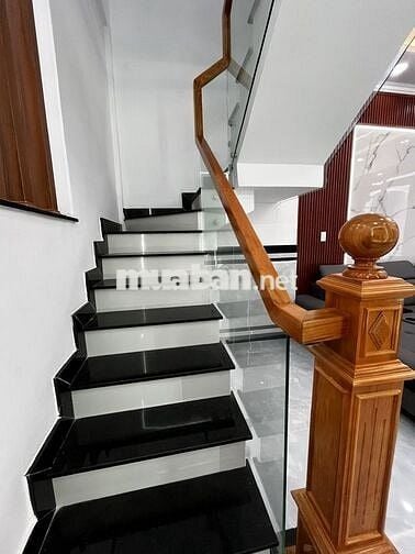 GIẢM 100TR- NHÀ 2 TẦNG- 62M2- TÔ KÝ- P. ĐÔNG HƯNG THUẬN- HXH- 4.25 Tỷ