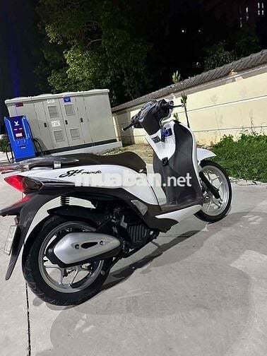 Honda SH Mode Trắng Tự động