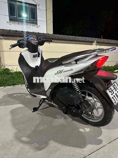 Honda SH Mode Trắng Tự động
